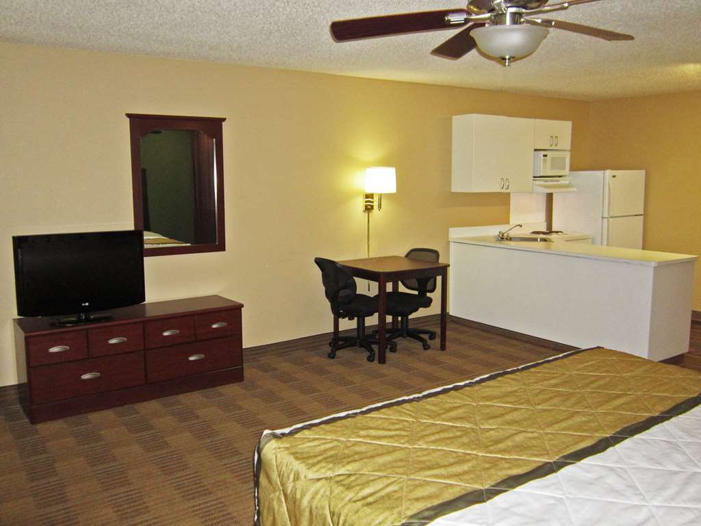 Suburban Studios Columbus Bradley Park Zimmer foto